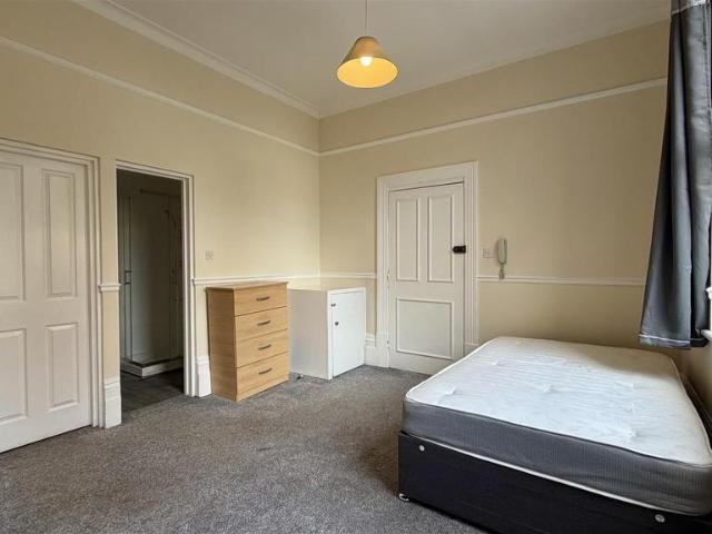 Cedar Road, Sutton SM2 Studio to rent £1,000 pcm £231 pw