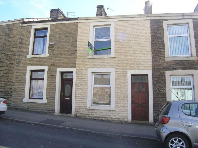 Cedar Street, Accrington 2 bed terraced house to rent £675 pcm £156 pw