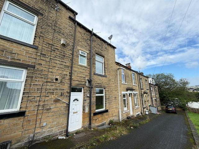 Cedar Street, Keighley BD21, 2 bed terraced house to rent, £650 pcm | PrimeLocation