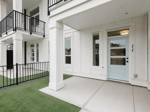 Cedarbrook Townhomes — Townhome Outer Unit
