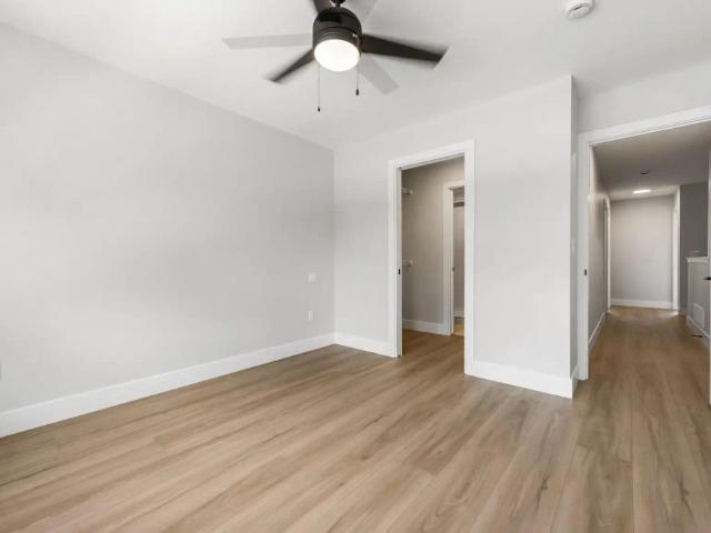 Cedarbrook Townhomes — Street Side Inner Unit