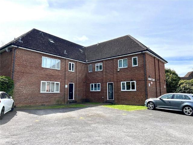 Cedars Court, The Cedars, Guildford. Studio to rent £1,200 pcm £277 pw