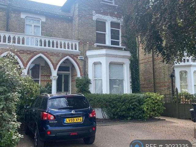 Cedars Road, Beckenham, BR3 2 bed flat to rent £1,800 pcm £415 pw