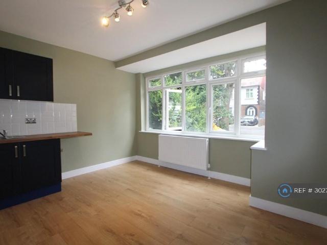 Cedars Road, Croydon, CR0 Studio to rent £950 pcm £219 pw