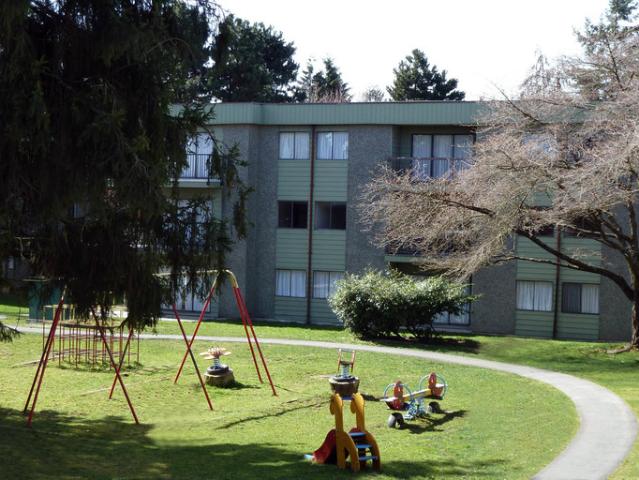 Cedartree Village Apartments | 7155 Hall Road