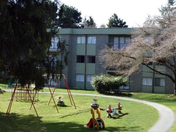 Cedartree Village Apartments | 7155 Hall Road