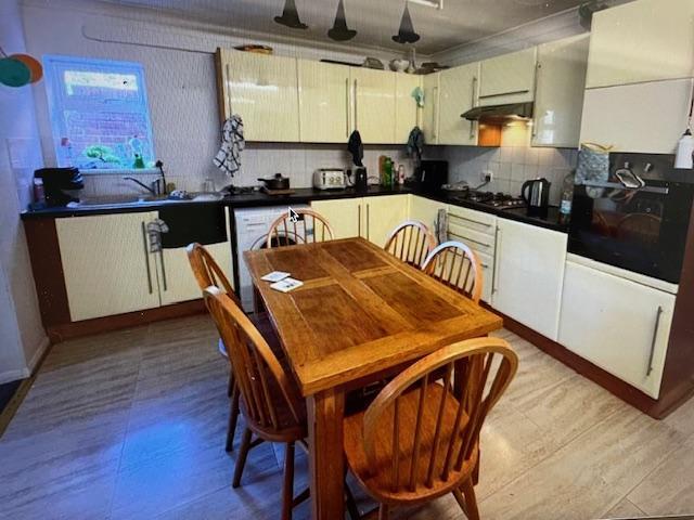 Cedarview, Canterbury, CT2 6 bed house to rent £2,370 pcm £547 pw