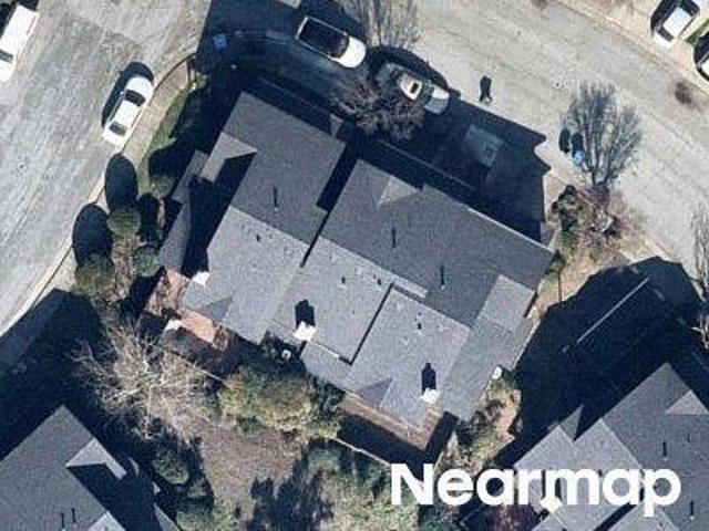 Cedarwood Ln