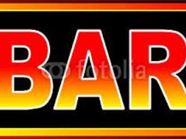 Cedesi a Lavagna in centro avviato bar bistrot con cucina veranda fissa e slot, caffetteria, aperirtivi e ristorazione per un incasso che soddisfa una gestione familiare, rara occasione sia per il prezzo, per il modesto affitto e per l'incasso giornaliero