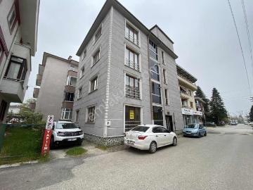 Cedidiye Mahallesinde Kiralık 3+1 130 M2 Yüksek Giriş Kat