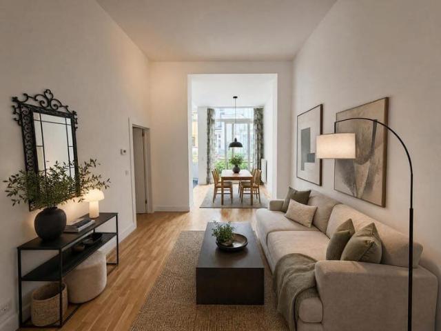 CEE Bright Duplex with Large Outdoor Space