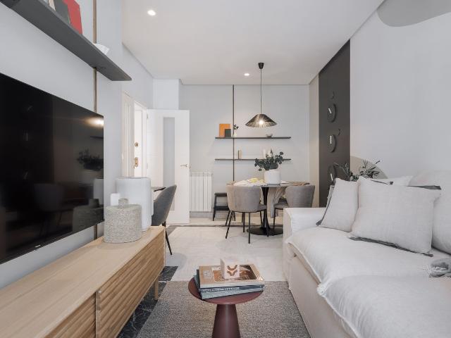 Ceiba 2 bedrooms in Chueca Justica, Madrid Amsterdam Apartments for Rent
