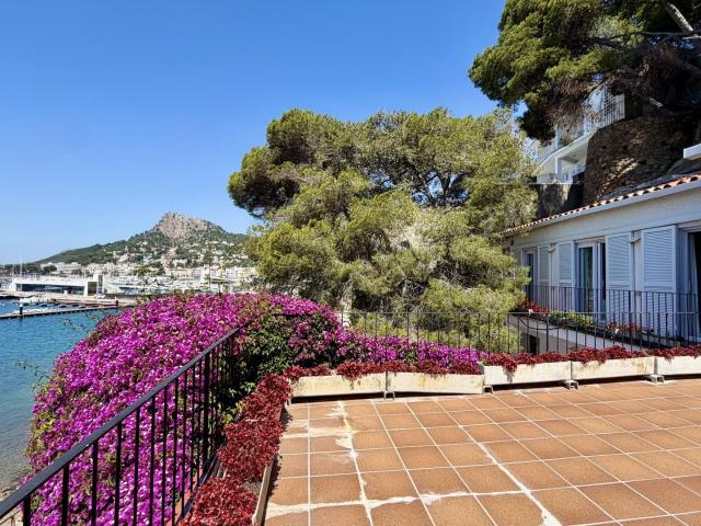 CEIGRUP THE ON ESTATE: En primera línea de mar en l’Estartit. 284m² L'Estartit