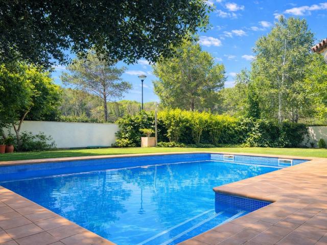 ceigrup TORRENT API Exclusiva villa con piscina privada en. 450m² L'Escala