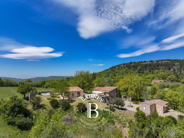 Céleste En Luberon – Bergerie Du Xixᵉ Siècle Avec Vue Except. 240m² Céreste