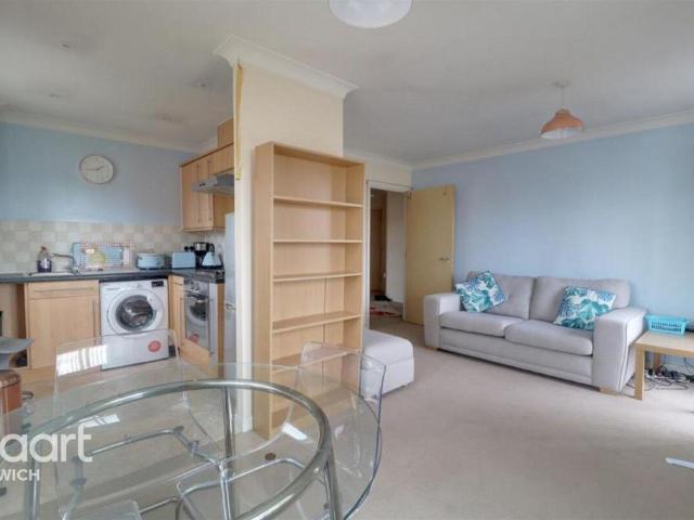 Celestion Drive, Ipswich 2 bed apartment to rent £1,000 pcm £231 pw