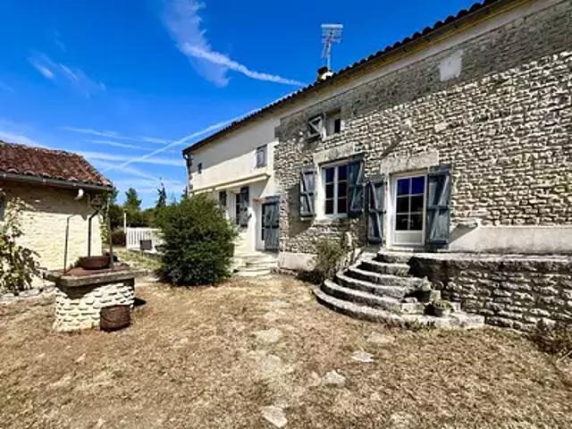Cellefrouin 16260 Achat / Vente maison 5 pièces t5