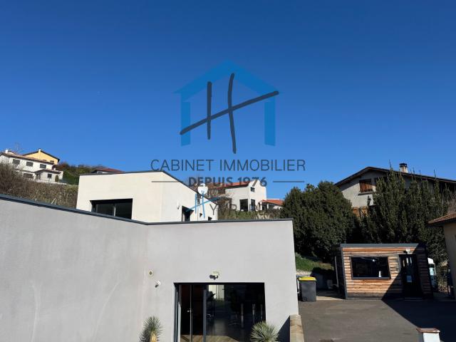 CELLIEU Villa + Bureau de 145m2 sur 346m2 de terrain