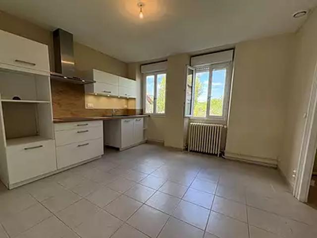 Celon 36200 Achat / Vente maison 5 pièces t5 au dernier étage cave