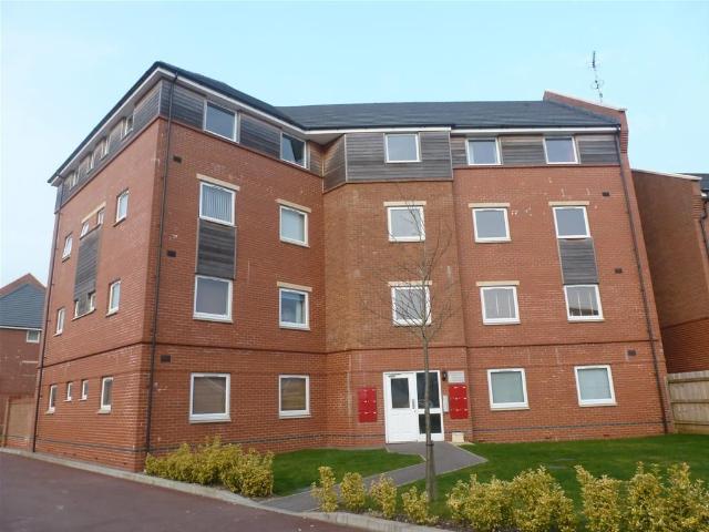 Celsus Grove, Swindon SN1, 2 bed flat to rent, £1,000 pcm | PrimeLocation