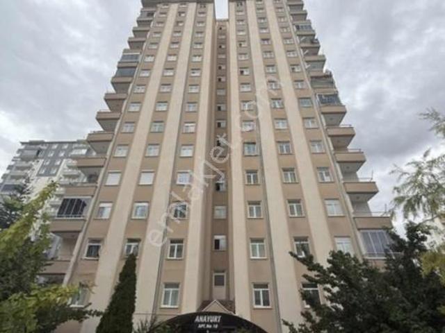 Cepheleri Açık Tramvaya Yürüme Mesafesi Kiralık 3+1