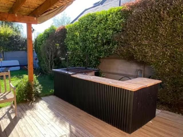 Cercana a colegios highlands, cabo de hornos, entre otros | 4 dormitorios por 7200.00 en Colina