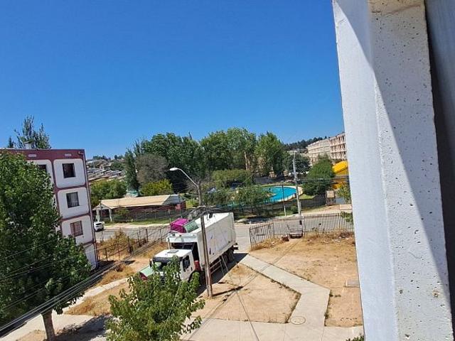 Cercano a piscina, cesfam, supermercado, carabineros, feria