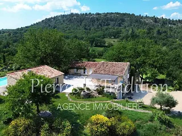 Céreste 04280 Achat / Vente maison 7 pièces t7 piscine