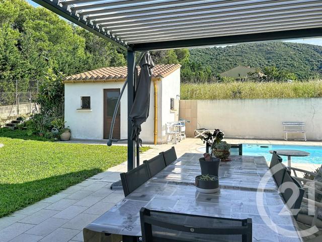 CERET 66400: Avec une vue sur les Montagnes et le Canigou. 244m² Céret