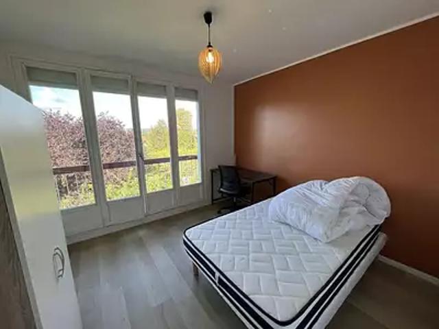 Cergy 95000 Location appartement 9 pièces t9 terrasse