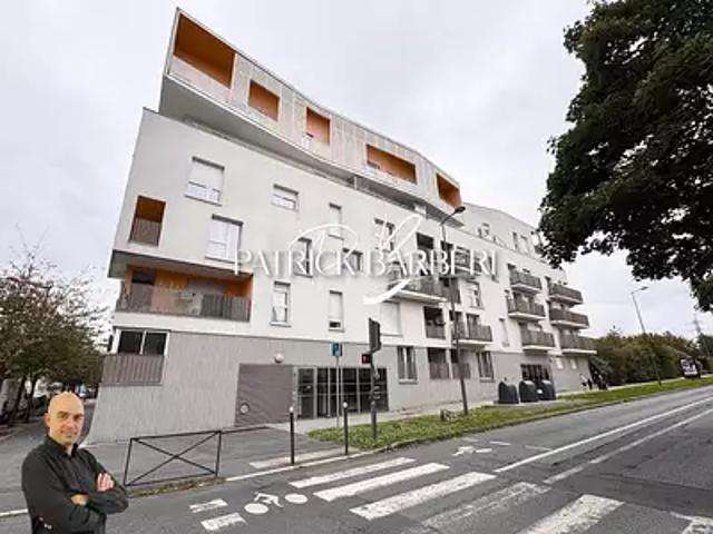 Cergy 95800 Achat / Vente appartement 5 pièces t5 terrasse parking