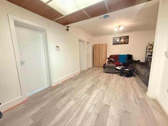 Cerne Close, Hayes UB4, 6 bed semi detached house to rent, £3,500 pcm | PrimeLocation