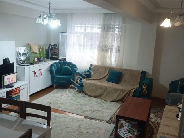 Cerrahpaşa Emlaktan Mehterçeşme'de Kiralık 2+1 Merkezi Konumlu Daire