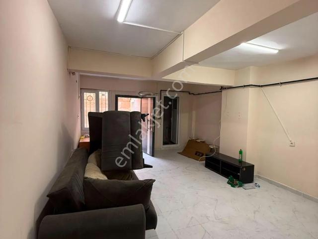 Cerrahpaşa Emlaktan Esenyurt İstiklal Mahallesi 1+1 Kiralık Bahçe Katı Daire