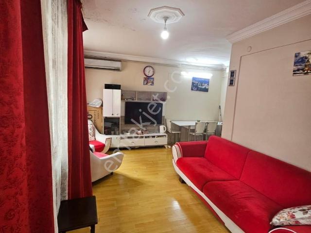 Cerrahpaşa Hastanesi'ne Çok Yakın Mesafede 2+1 Satılık Daire