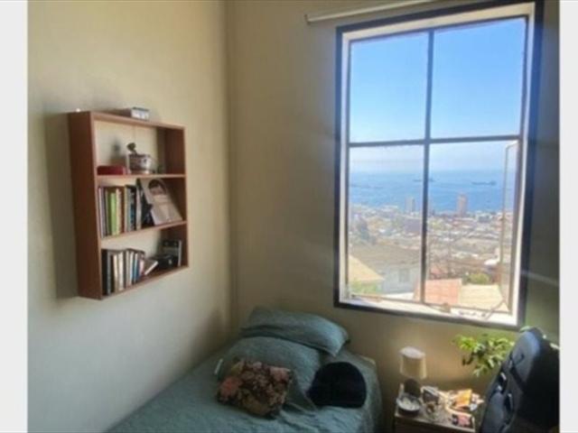 Cerro Alegre! habitación iluminada con vista a la bahía de Valparaiso