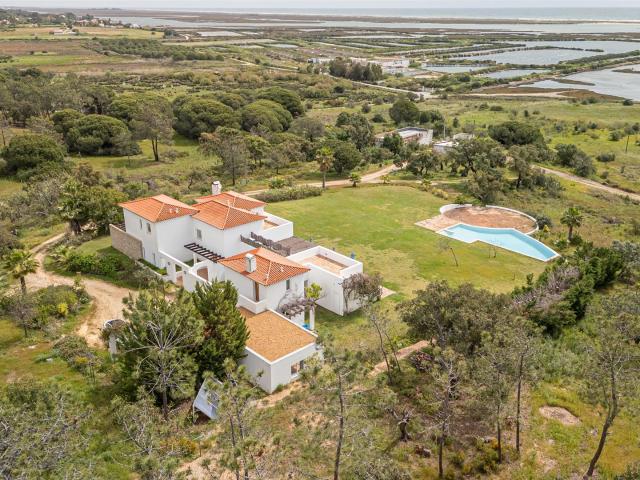 Cerro da Vela Para Venda: Moradia T6 em Luz de Tavira com. 305m² Luz de Tavira e Santo Estêvão