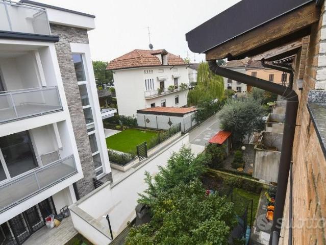 Cesano Maderno appartamento 3 vani 90 Mq