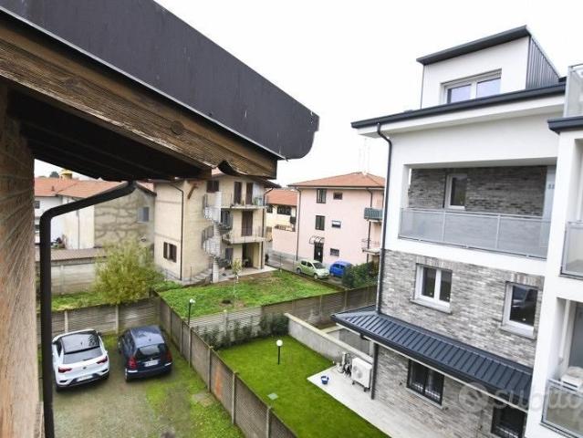 Cesano Maderno appartamento 3 vani 90 Mq