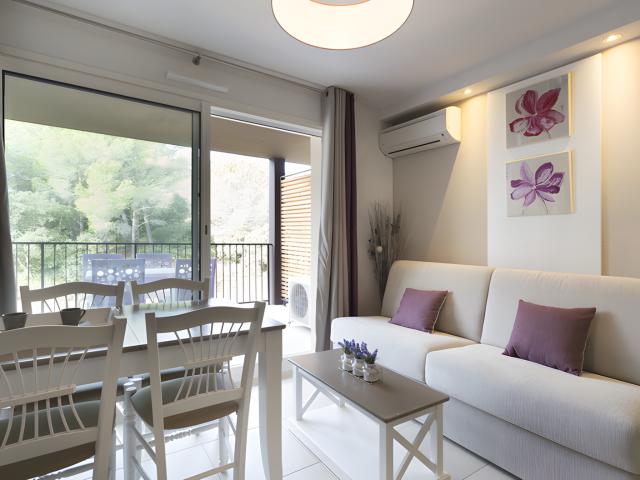 Cession Appartement en Résidence de Tourisme de type T3 de 45 m² à REMOULINS Pont Du Gard RHODE HOTEL