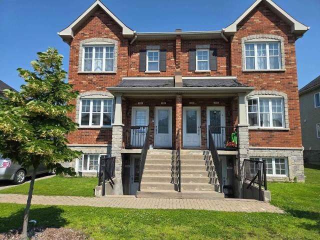 CESSION DE BAIL CONDO 4 ½ AVEC ENTRÉE INDEPENDANTE TRÈS LUMINEUX À LAVAL