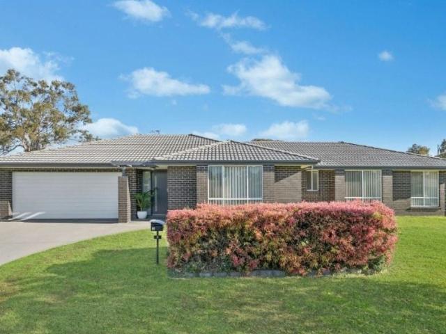 Cessnock, 4 Muirfield Avenue