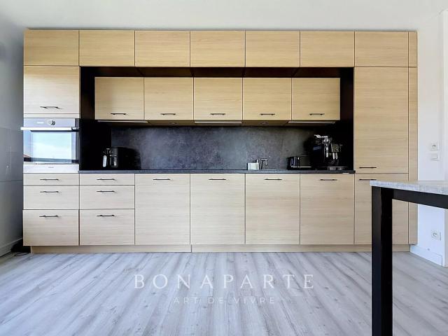 Cessy Appartement T4 lumineux avec vue Mont Blanc & Jura 91m² Cessy
