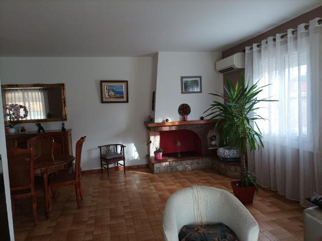 Cette maison de plain pied vous séduira par son agréable vér. 136m² Condezaygues