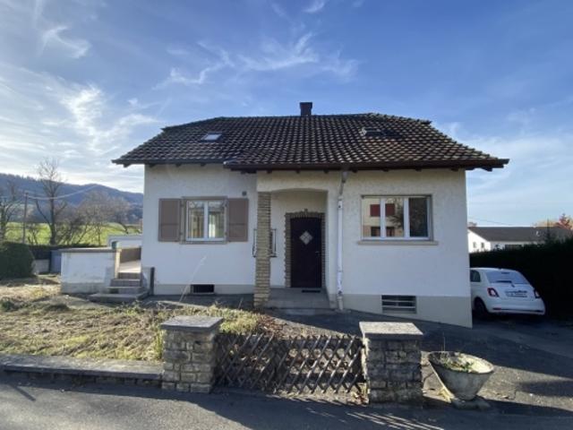 Cette maison familiale agrémentée d’une très belle parcelle de terrain