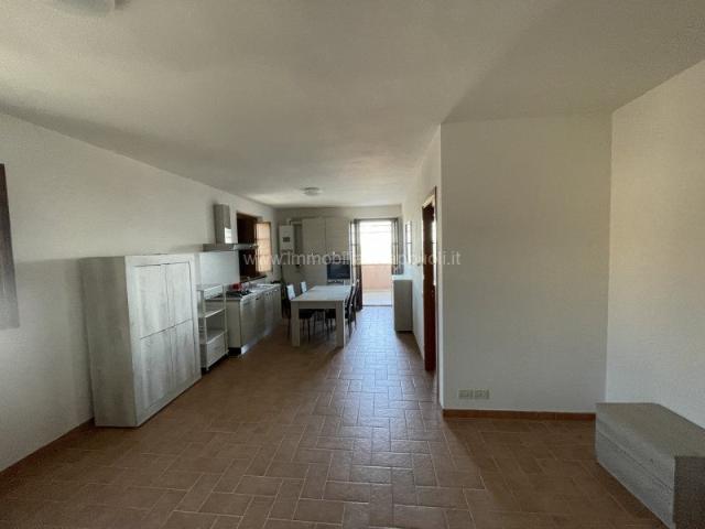 Cetona Frazione Le Piazze vendesi in posizione collinare con. 73m² Piazze