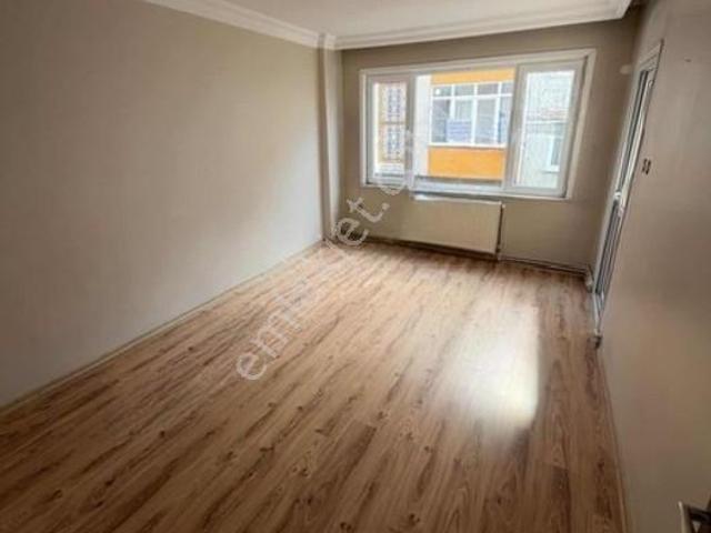 Cevik Alt Sokak'ta Memur/polis'e Kiralık 2+1 Daire 115m²