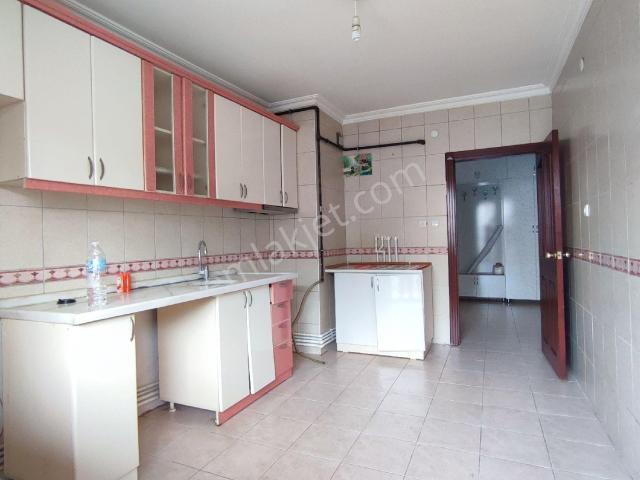 Cevizlidere Emlak'tan Bulvar Kenarı 3+1 Kiralık Daire