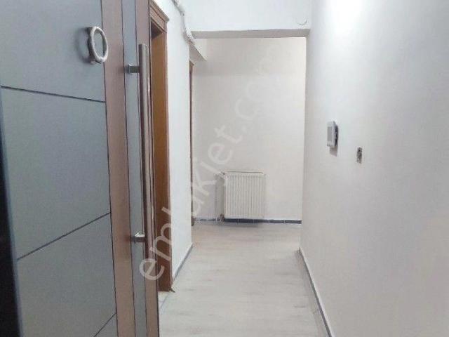 Cevizlidere Emlak'tan Cadde Üzeri Kiralık 1+1 Daire