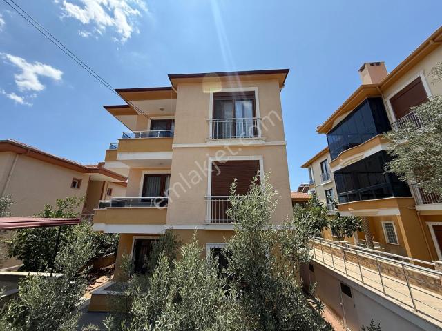Ceyap Gayrimenkulden Altınoluk Köyde Kiralık 3+1 Daire